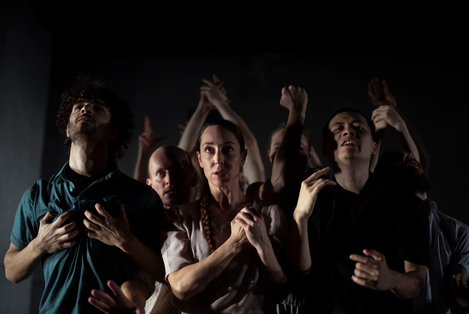 Conny Janssen Danst: BEHIND THE WALL